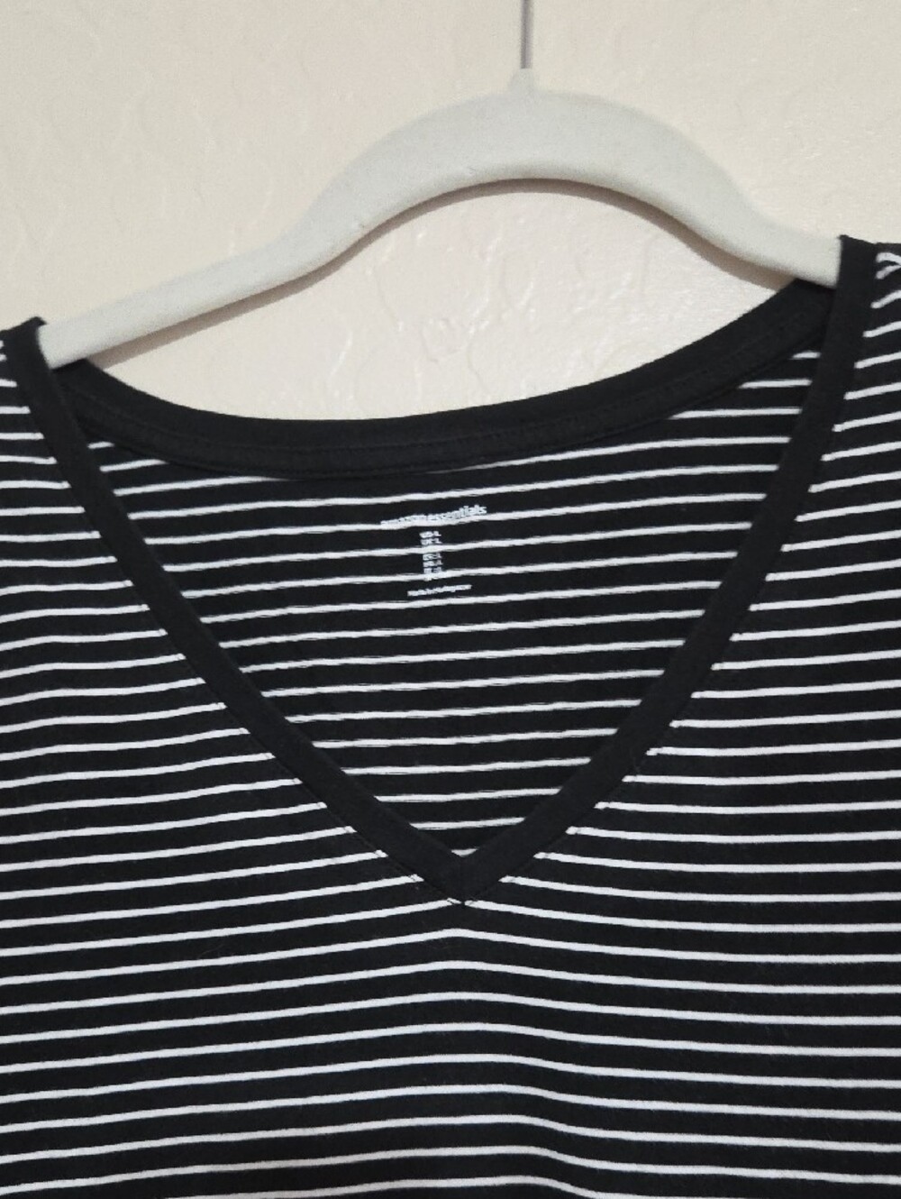 Amazon Essentials Women's V-Neck 3/4 Sleeve Tee 5 Pack - Picture 8 of 11